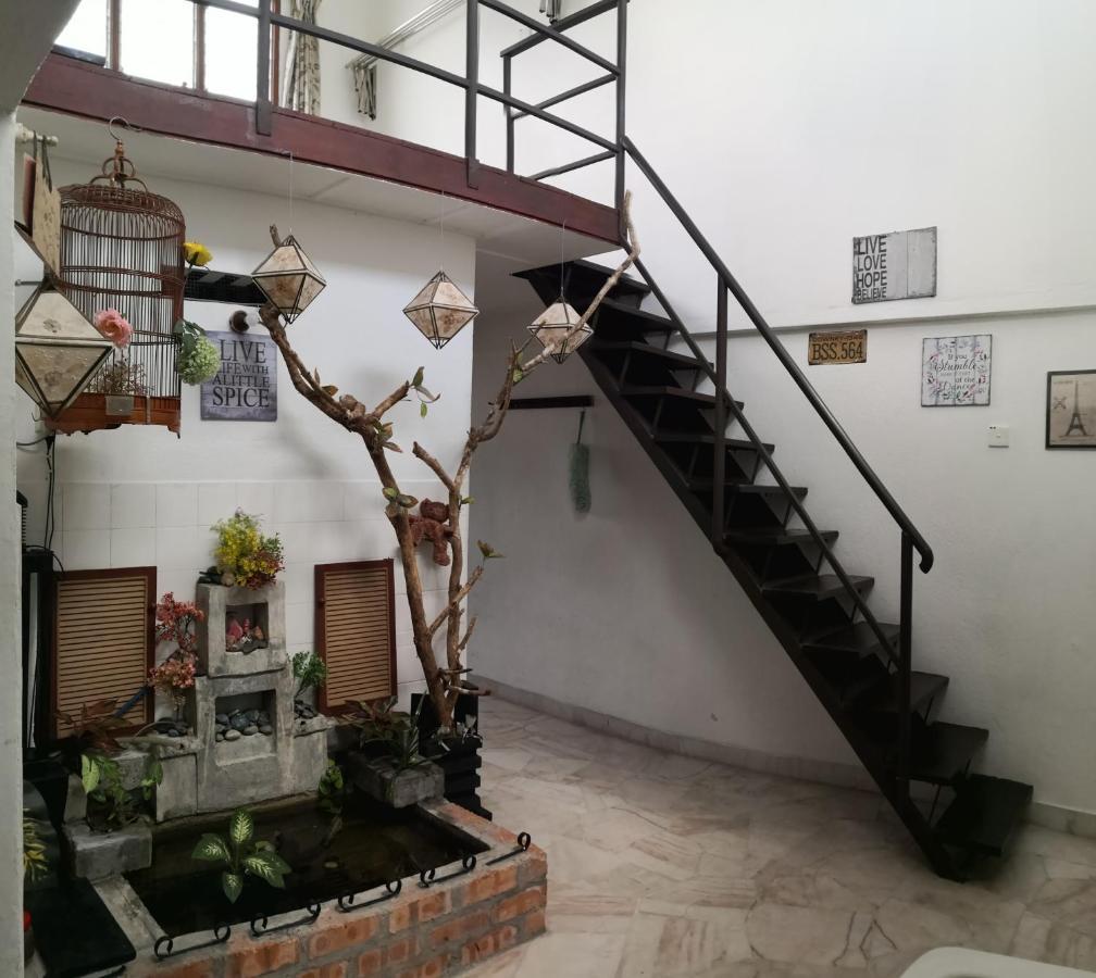 Hua Tang Homestay Ipoh Bagian luar foto